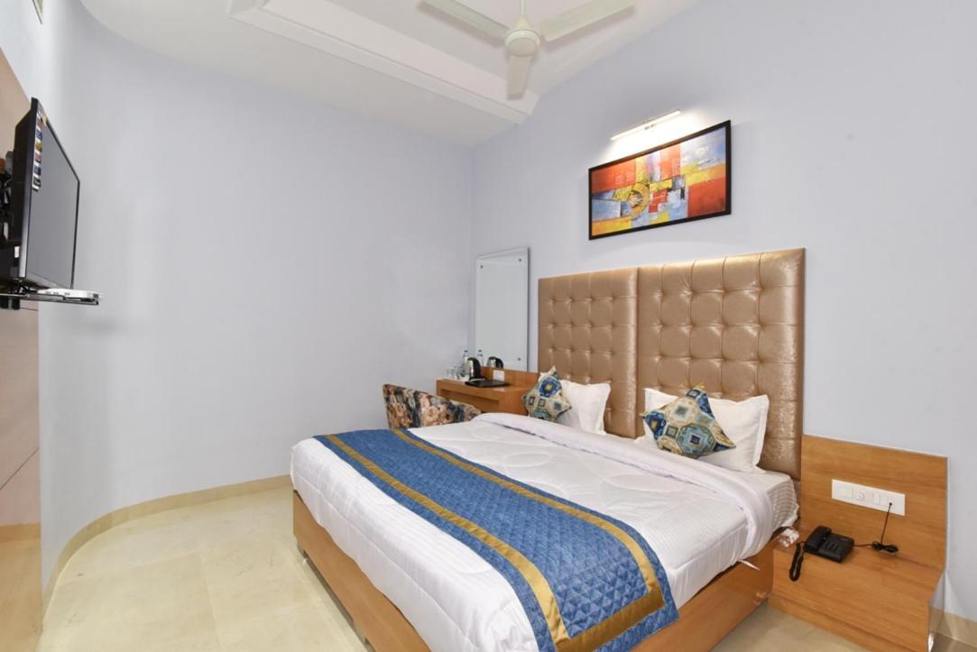 Hotel Vacation Inn Amritsar Bagian luar foto
