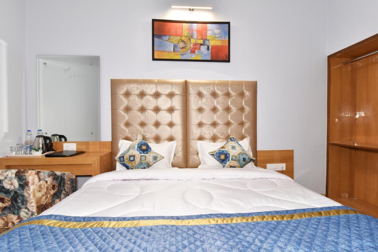 Hotel Vacation Inn Amritsar Bagian luar foto