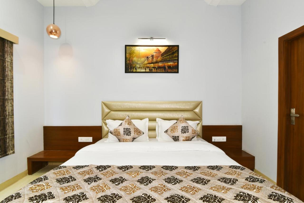 Hotel Vacation Inn Amritsar Bagian luar foto