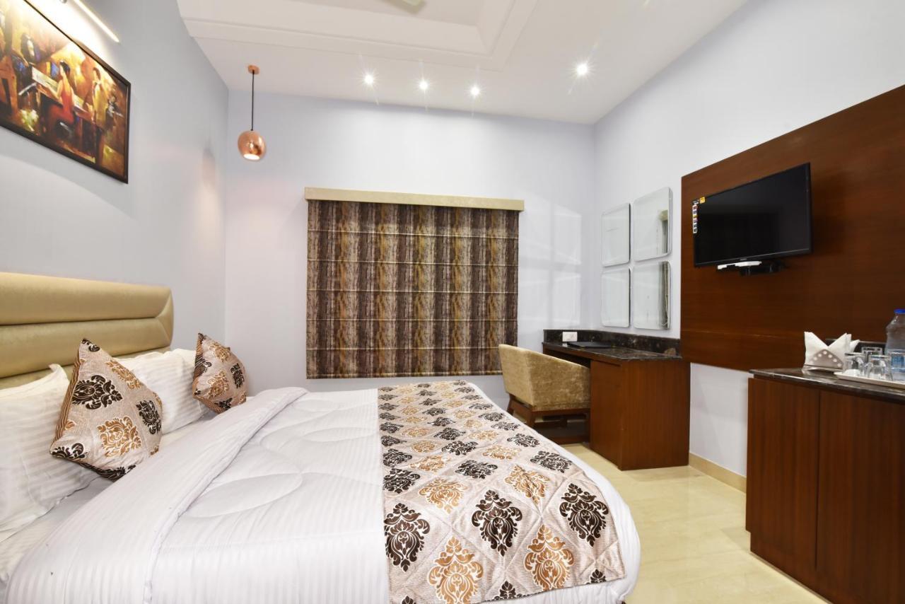 Hotel Vacation Inn Amritsar Bagian luar foto